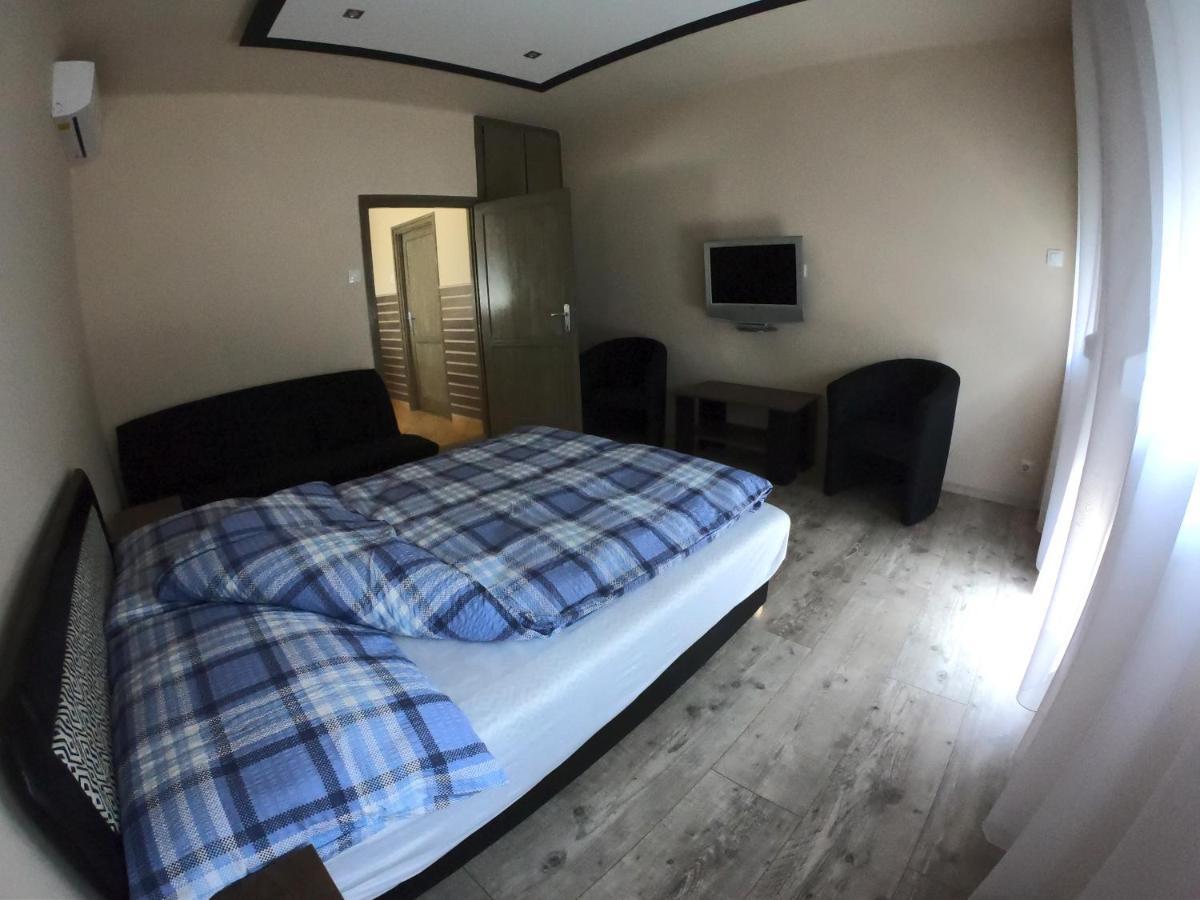 Dami Apartman ハイデゥソボスロー エクステリア 写真
