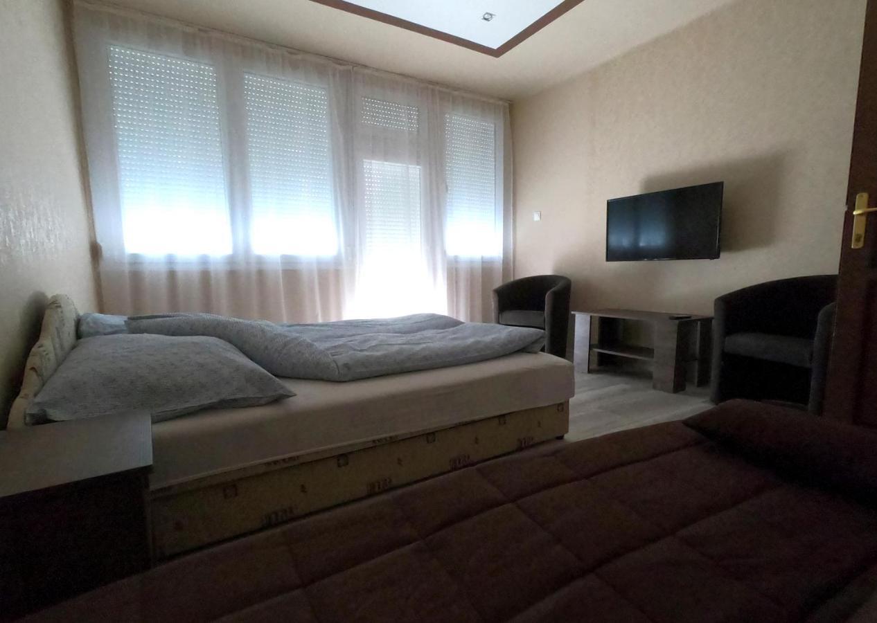 Dami Apartman ハイデゥソボスロー エクステリア 写真
